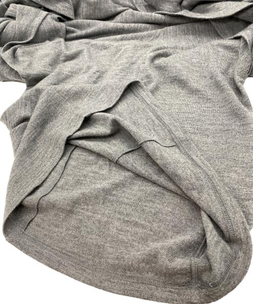 LIMI feu（リミフゥ）LIMI feu (リミフゥ) '90s Vネックニットワンピース グレー サイズ:SIZE S 未使用品の古着・服飾アイテム