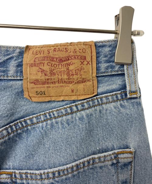 LEVI'S（リーバイス）LEVI'S (リーバイス) 90's レギュラーストレートジーンズ ライトインディゴ サイズ:W28×L34の古着・服飾アイテム