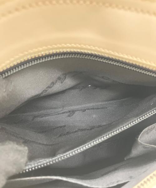 Salvatore Ferragamo（サルヴァトーレ フェラガモ）Salvatore Ferragamo (サルヴァトーレ フェラガモ) 2WAYバッグ ホワイト×ベージュの古着・服飾アイテム