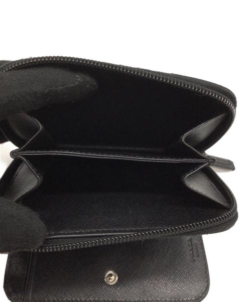 PRADA（プラダ）PRADA (プラダ) 2つ折り財布 ブラックの古着・服飾アイテム