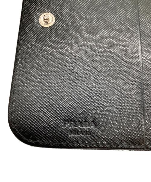 PRADA（プラダ）PRADA (プラダ) 2つ折り財布 ブラックの古着・服飾アイテム