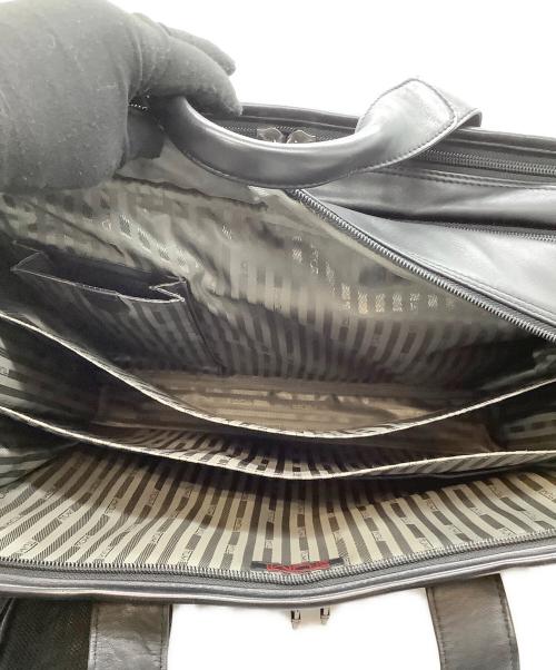 TUMI（トゥミ）TUMI (トゥミ) ビジネスバッグ ブラックの古着・服飾アイテム