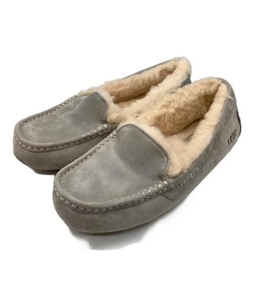 UGG（アグ）UGG (アグ) Ansley モカシンシューズ ライトグレー サイズ:SIZE 25cmの古着・服飾アイテム