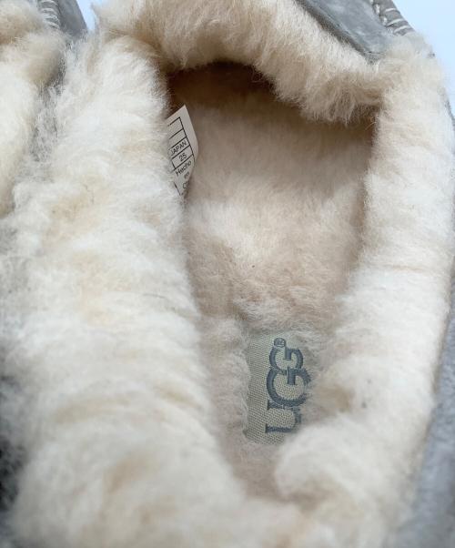 UGG（アグ）UGG (アグ) Ansley モカシンシューズ ライトグレー サイズ:SIZE 25cmの古着・服飾アイテム