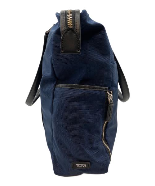 TUMI（トゥミ）TUMI (トゥミ) ビジネスバッグ ネイビーの古着・服飾アイテム