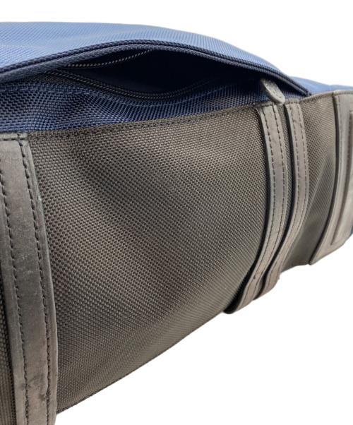 TUMI（トゥミ）TUMI (トゥミ) ビジネスバッグ ネイビーの古着・服飾アイテム