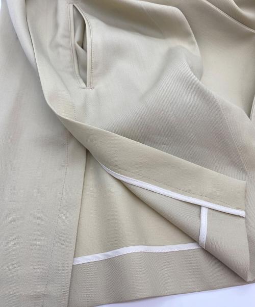 Ujoh（ウジョー）Ujoh (ウジョー) STUDIOUS (ステュディオス) スリットベスト ベージュ サイズ:SIZE 2の古着・服飾アイテム