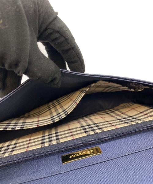 BURBERRY（バーバリー）BURBERRY (バーバリー) ワンショルダーバッグ ネイビーの古着・服飾アイテム