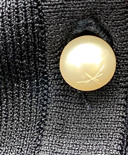 Aveniretoile（アベニールエトワール）Aveniretoile (アベニールエトワール) 25SS パールボタン半袖ニットカーディガン ネイビー サイズ:SIZE 38の古着・服飾アイテム