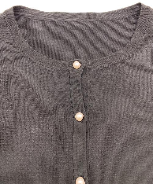 Aveniretoile（アベニールエトワール）Aveniretoile (アベニールエトワール) 25SS パールボタンニットカーディガン ブラック サイズ:SIZE 38の古着・服飾アイテム