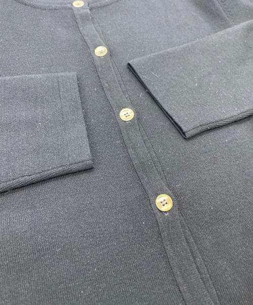 M-PREMIER（エムプルミエ）M-PREMIER (エムプルミエ) 25SS クルーネックニットカーディガン ブラック サイズ:SIZE 38の古着・服飾アイテム