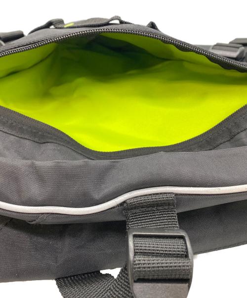 HUF（ハフ）HUF (ハフ) ボディーバッグ ブラックの古着・服飾アイテム