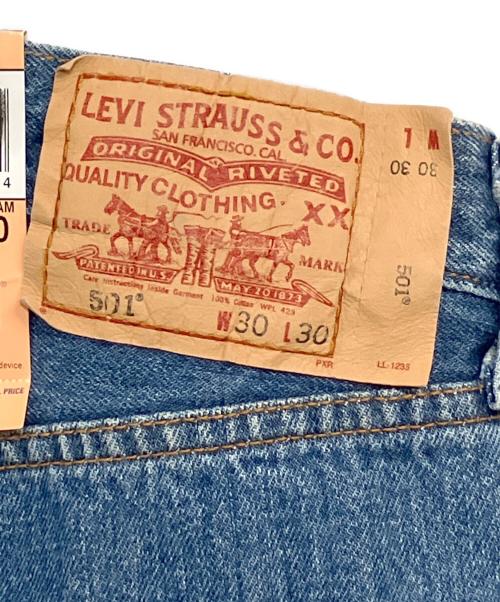 LEVI'S 501（リーバイス）LEVI'S 501 (リーバイス) 00's レギュラーストレートジーンズ ミディアムインディゴ サイズ:SIZE 76cm (W30) 未使用品の古着・服飾アイテム