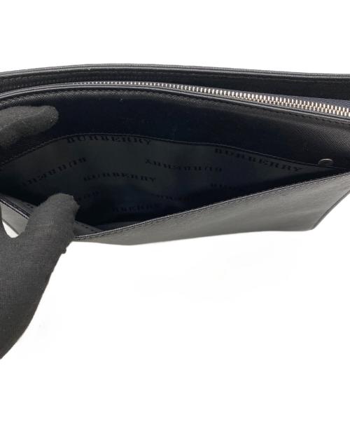 BURBERRY（バーバリー）BURBERRY (バーバリー) クラッチバッグ ブラックの古着・服飾アイテム