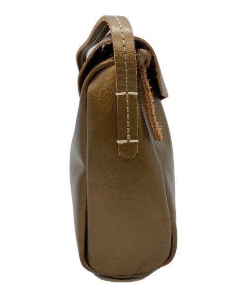 Encachette（アンキャシェット）Encachette (アンキャシェット) レザーポーチショルダー ゴールドの古着・服飾アイテム
