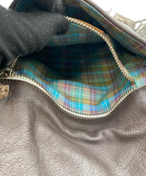 PUNTOVITA（プントヴィータ）PUNTOVITA (プントヴィータ) レザーフリンジショルダーバッグ ブラウン 未使用品の古着・服飾アイテム