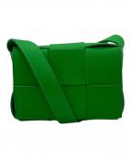 BOTTEGA VENETAボッテガベネタ）の古着「クロスボディーバッグ」｜グリーン