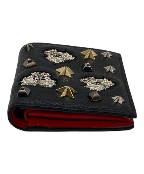 Christian Louboutin（クリスチャン・ルブタン）Christian Louboutin (クリスチャン・ルブタン) スタッズモチーフ二つ折り財布 ブラックの古着・服飾アイテム