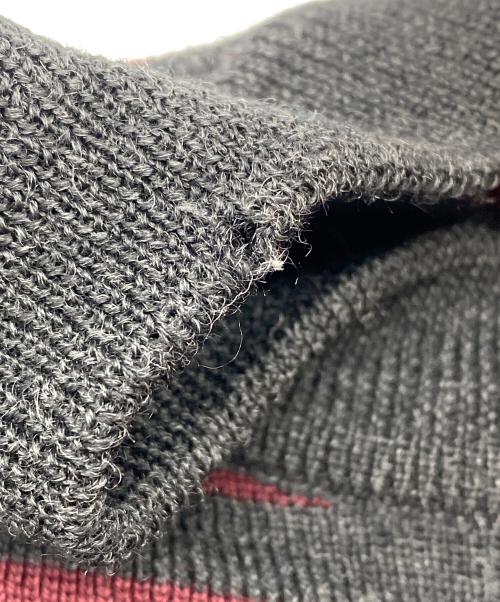 Maison Margiela（メゾンマルジェラ）Maison Margiela (メゾンマルジェラ) 薄手ニット レッド×グレー サイズ:タグ不鮮明の古着・服飾アイテム