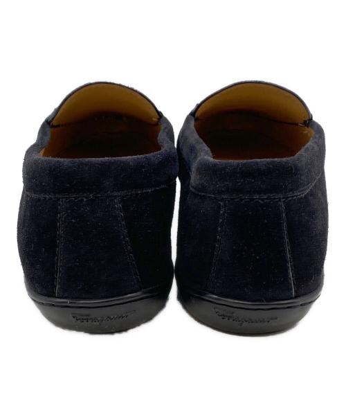 Salvatore Ferragamo（サルヴァトーレ フェラガモ）Salvatore Ferragamo (サルヴァトーレ フェラガモ) スウェードローファー ブラック サイズ:7Mの古着・服飾アイテム