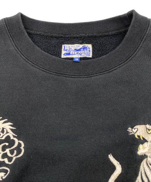 BEAMS（ビームス）BEAMS (ビームス) テーラー東洋 (テーラートウヨウ) 別注 刺繍 クルーネック スウェット ブラック サイズ:SIZE Mの古着・服飾アイテム