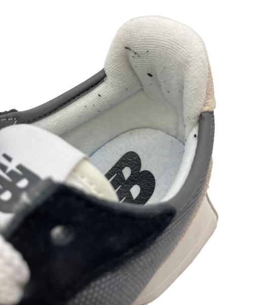 NEW BALANCE（ニューバランス）NEW BALANCE (ニューバランス) ローカットスニーカー グレー×ホワイト サイズ:SIZE 24cmの古着・服飾アイテム