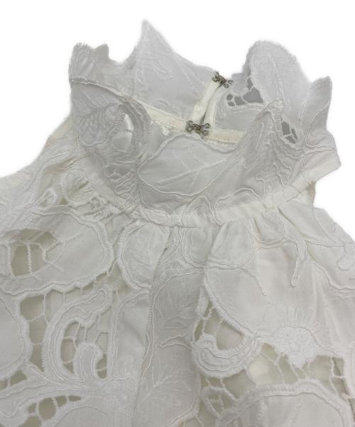 acka（エーシーケーエー）acka (エーシーケーエー) ノースリーブ・キャミソールワンピース ホワイト サイズ:SIZE 1の古着・服飾アイテム