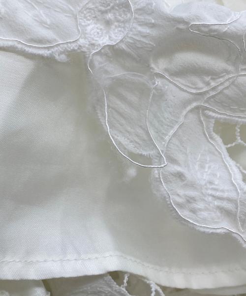 acka（エーシーケーエー）acka (エーシーケーエー) ノースリーブ・キャミソールワンピース ホワイト サイズ:SIZE 1の古着・服飾アイテム