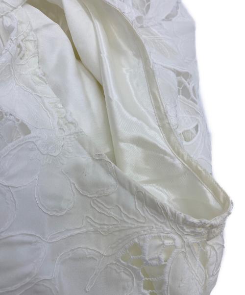 acka（エーシーケーエー）acka (エーシーケーエー) ノースリーブ・キャミソールワンピース ホワイト サイズ:SIZE 1の古着・服飾アイテム