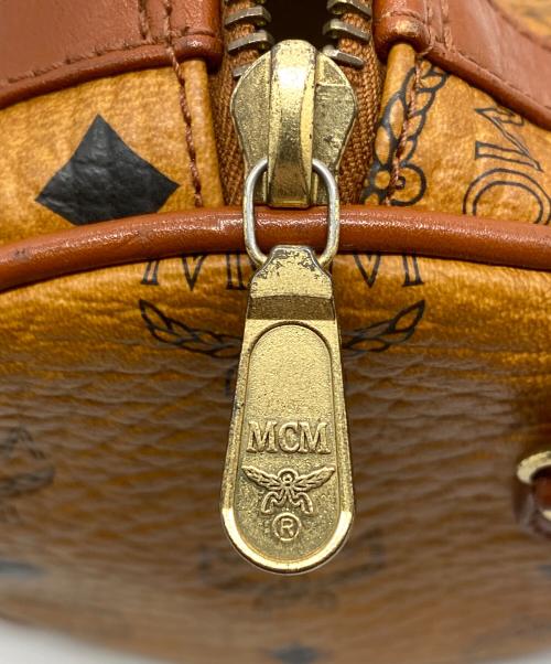 MCM（エムシーエム）MCM (エムシーエム) ショルダーポーチ ブラウンの古着・服飾アイテム