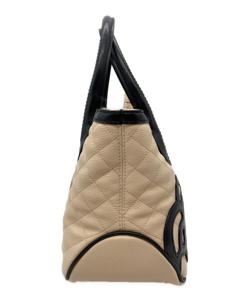 CLATHAS（クレイサス）CLATHAS (クレイサス) キルティングハンドバッグ ベージュ×ブラック 未使用品の古着・服飾アイテム