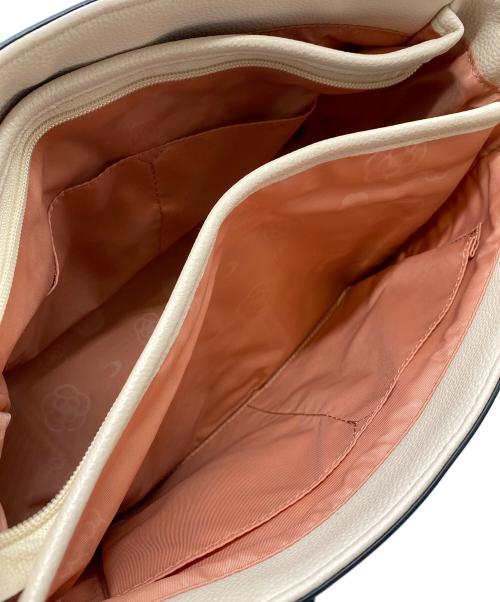 CLATHAS（クレイサス）CLATHAS (クレイサス) キルティングハンドバッグ ベージュ×ブラック 未使用品の古着・服飾アイテム