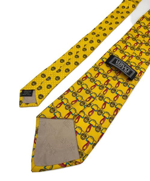 VERSACE（ヴェルサーチェ）VERSACE (ヴェルサーチェ) 90-00s メドゥーサメダル ネクタイ イエロー サイズ:Freeの古着・服飾アイテム