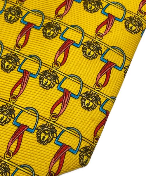 VERSACE（ヴェルサーチェ）VERSACE (ヴェルサーチェ) 90-00s メドゥーサメダル ネクタイ イエロー サイズ:Freeの古着・服飾アイテム