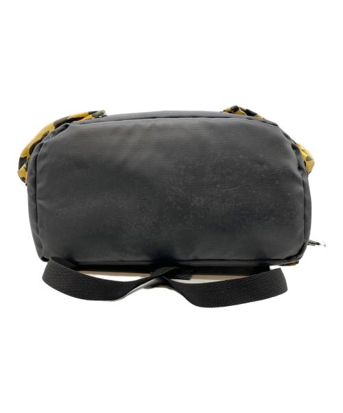 A BATHING APE（アベイシングエイプ）A BATHING APE (ア ベイシング エイプ) リュック ベージュの古着・服飾アイテム