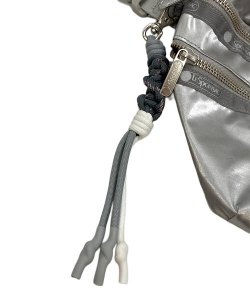 LeSportsac（レスポートサック）LeSportsac (レスポートサック) Ameri (アメリ) DX BELT BAG シルバーの古着・服飾アイテム