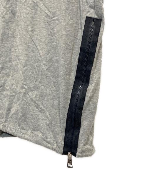 MONCLER（モンクレール）MONCLER (モンクレール) Tシャツ グレー サイズ:SIZE Mの古着・服飾アイテム