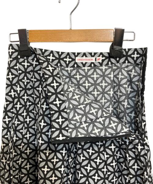 DRESSTERIOR（ドレステリア）DRESSTERIOR (ドレステリア) オーバーラップサークルタックスカート グレー×ブラック サイズ:SIZE 36 (S)の古着・服飾アイテム