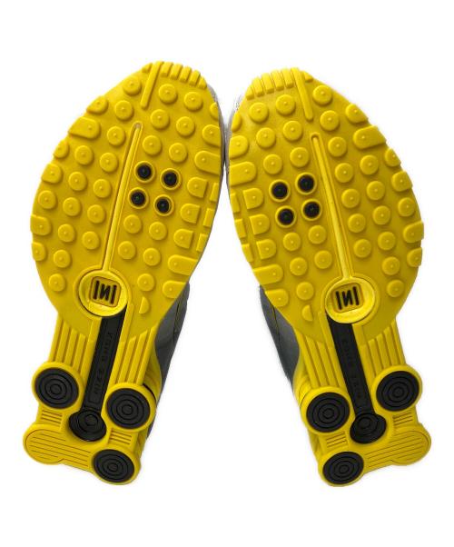 NIKE（ナイキ）NIKE (ナイキ) SHOX R4 SE VAST GREY/BRIGHT CITRON-LT GRAPHITE グレー×ホワイト サイズ:27cm 未使用品の古着・服飾アイテム