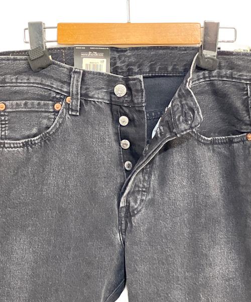 LEVI'S 501（リーバイス）LEVI'S 501 (リーバイス) ストレートジーンズ ブラック サイズ:SIZE 78.5cm (W31) 未使用品の古着・服飾アイテム