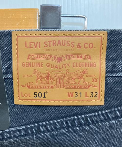 LEVI'S 501（リーバイス）LEVI'S 501 (リーバイス) ストレートジーンズ ブラック サイズ:SIZE 78.5cm (W31) 未使用品の古着・服飾アイテム