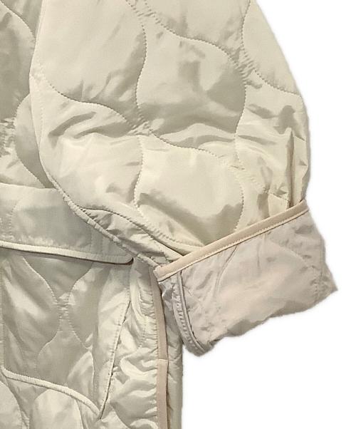 RAY BEAMS（レイ ビームス）RAY BEAMS (レイ ビームス) キルティングノーカラーブルゾン オフホワイト サイズ:SIZE 0 未使用品の古着・服飾アイテム