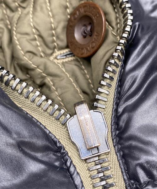 MONCLER（モンクレール）MONCLER (モンクレール) ANDRE リバーシブルダウンコート ブラック×オリーブ サイズ:SIZE 2の古着・服飾アイテム