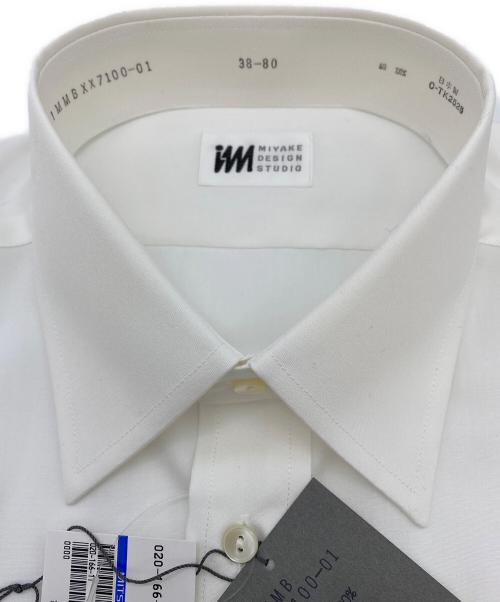 im MIYAKE DESIGN STUDIO（イッセイミヤケデザインスタジオ）im MIYAKE DESIGN STUDIO (イッセイミヤケデザインスタジオ) 長袖シャツ ホワイト サイズ:SIZE 38-80 未使用品の古着・服飾アイテム