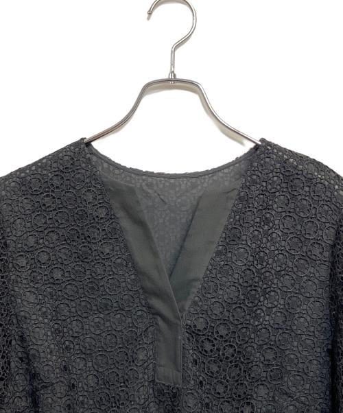 自由区（ジユウク）自由区 (ジユウク) 半袖ブラウス ブラック サイズ:SIZE 38 (9号 M) 未使用品の古着・服飾アイテム