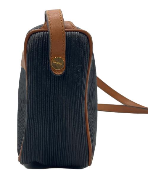 Salvatore Ferragamo（サルヴァトーレ フェラガモ）Salvatore Ferragamo (サルヴァトーレ フェラガモ) ショルダーバッグ ネイビー×ブラウンの古着・服飾アイテム