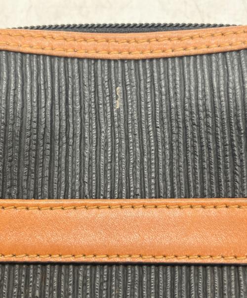 Salvatore Ferragamo（サルヴァトーレ フェラガモ）Salvatore Ferragamo (サルヴァトーレ フェラガモ) ショルダーバッグ ネイビー×ブラウンの古着・服飾アイテム