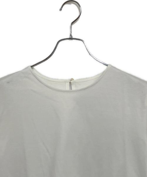 23区（ニジュウサンク）23区 (ニジュウサンク) 半袖カットソー ホワイト サイズ:SIZE 38 (M) 未使用品の古着・服飾アイテム