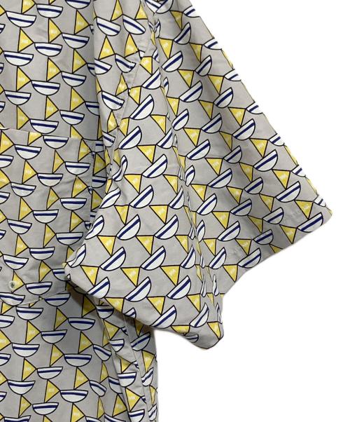 HELLY HANSEN（ヘリーハンセン）HELLY HANSEN (ヘリーハンセン) mina perhonen (ミナ ペルホネン) 半袖シャツ グレー×イエロー サイズ:SIZE XLの古着・服飾アイテム
