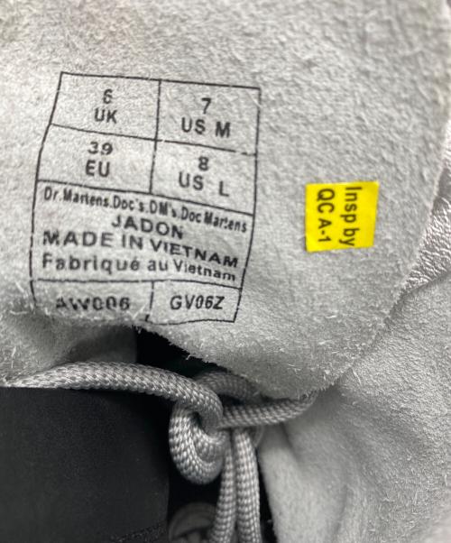 Dr.Martens（ドクターマーチン）Dr.Martens (ドクターマーチン) JADON 8ホールブーツ シルバー サイズ:SIZE UK6の古着・服飾アイテム